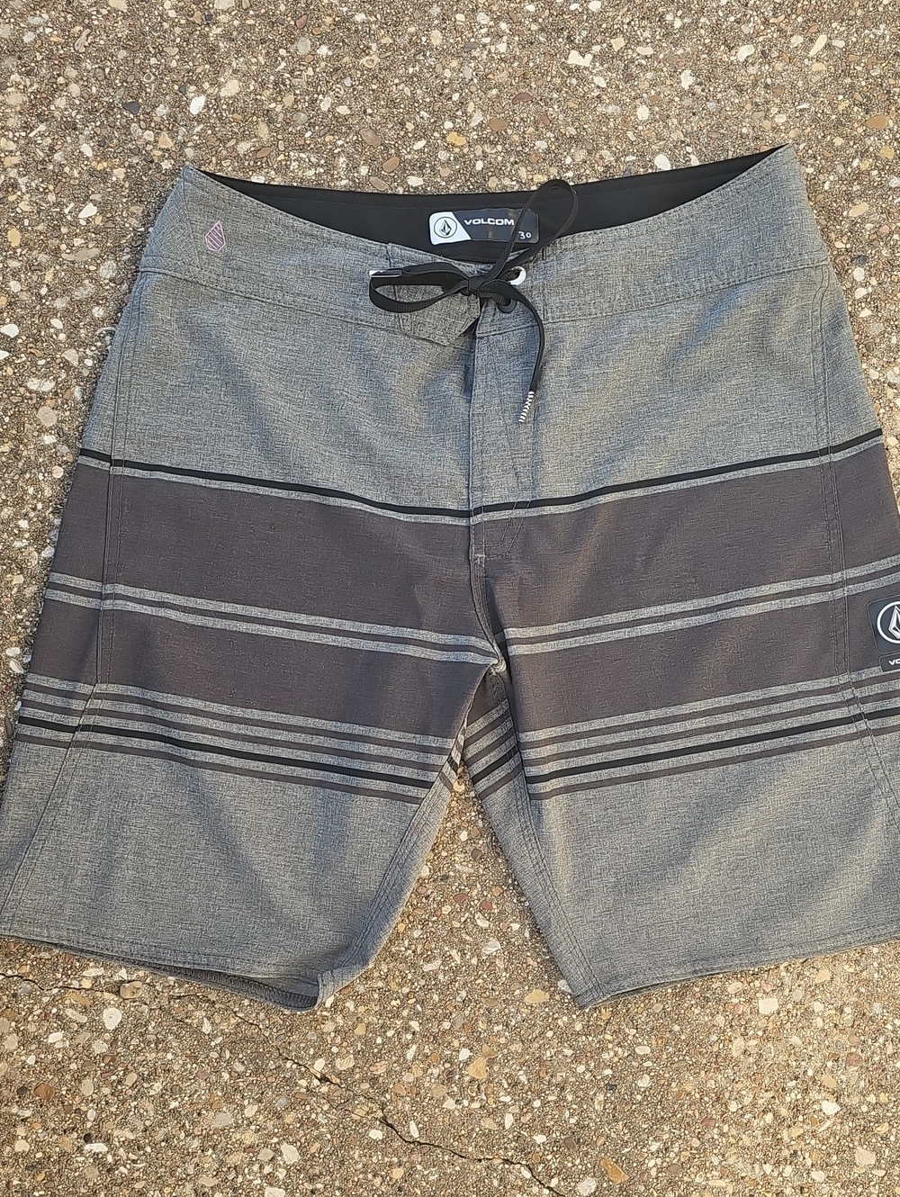 Volcom Gray Black Stripe Board Shorts Swim Mens 30
